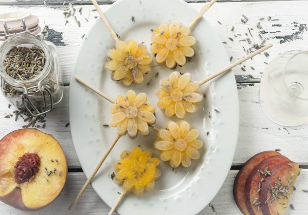 Bellini mit Blumen Rezept