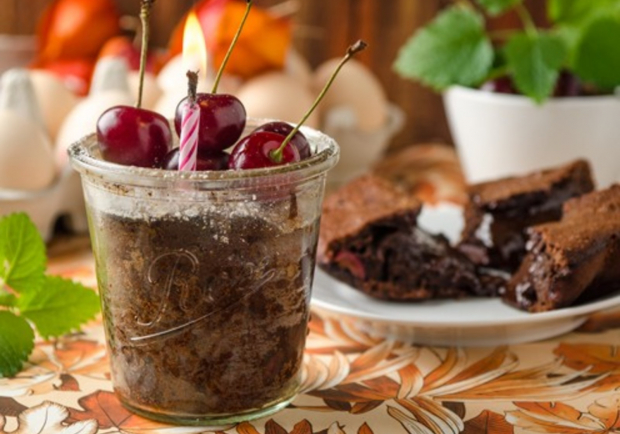 Bitterschokolade-Weichsel-Kuchen im Glas Rezept